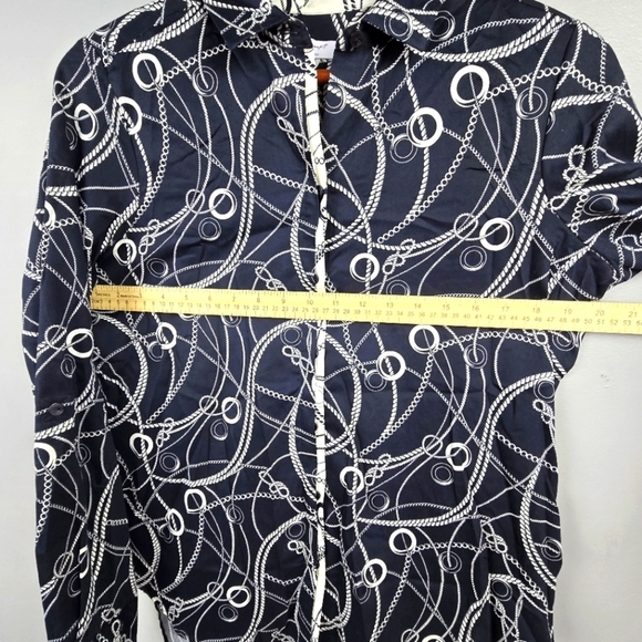 FOXCROFT Non-Iron Button-up Dress Shirt Chain Print Black White Womens Size 6 - Picture 8 of 10